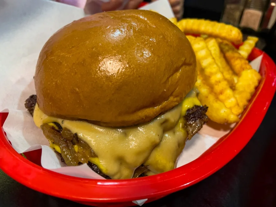 뉴질랜드 타우포 호수 햄버거 맛집 | 수제 버거 Pauly's Diner 사진 2