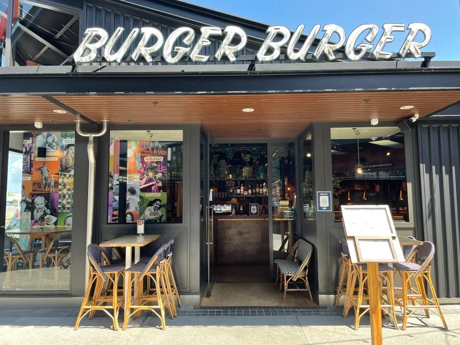 타우랑가 Bayfair 맛집 Burger & Burger 사진 1