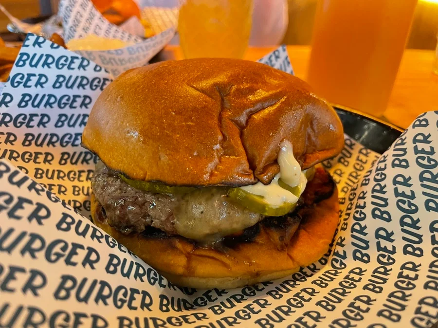 타우랑가 Bayfair 맛집 Burger & Burger 사진 12