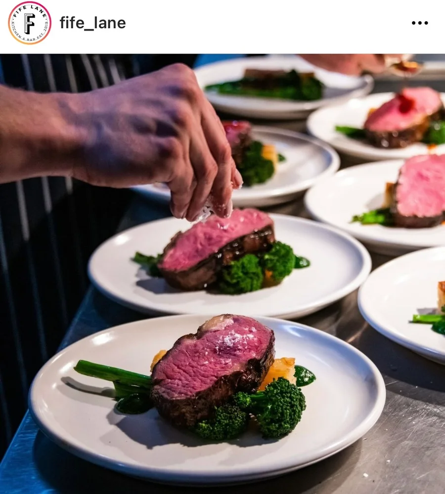 타우랑가 최고의 스테이크 레스토랑 Fine Dining | Fife Lane 사진 2